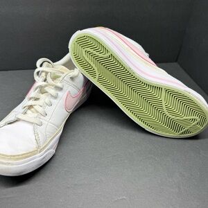 Nike court legacy low white pink Sneakers with Green Soles
